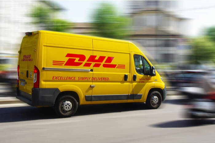 DHL-Fahrzeug in Mailand, Italien