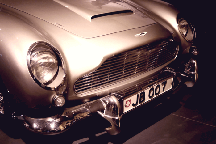 Aston Martin von James Bond, 007