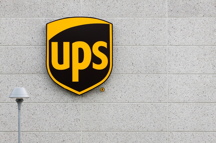 UPS-Logo an Wand